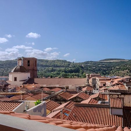Sardinian Gallery Domus 博萨 外观 照片