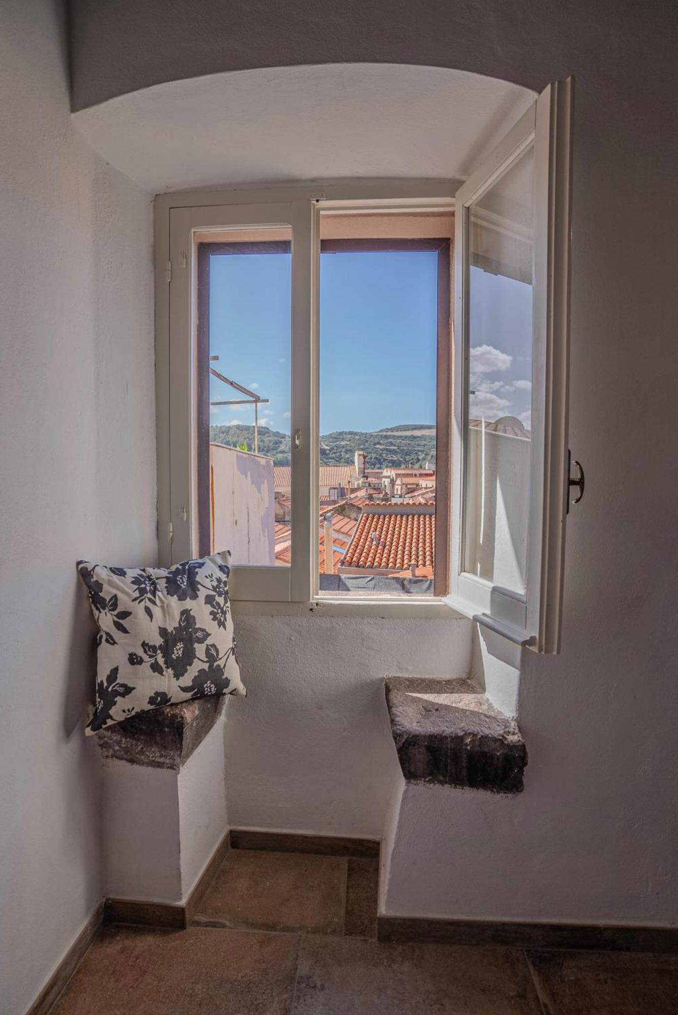 Sardinian Gallery Domus 博萨 客房 照片