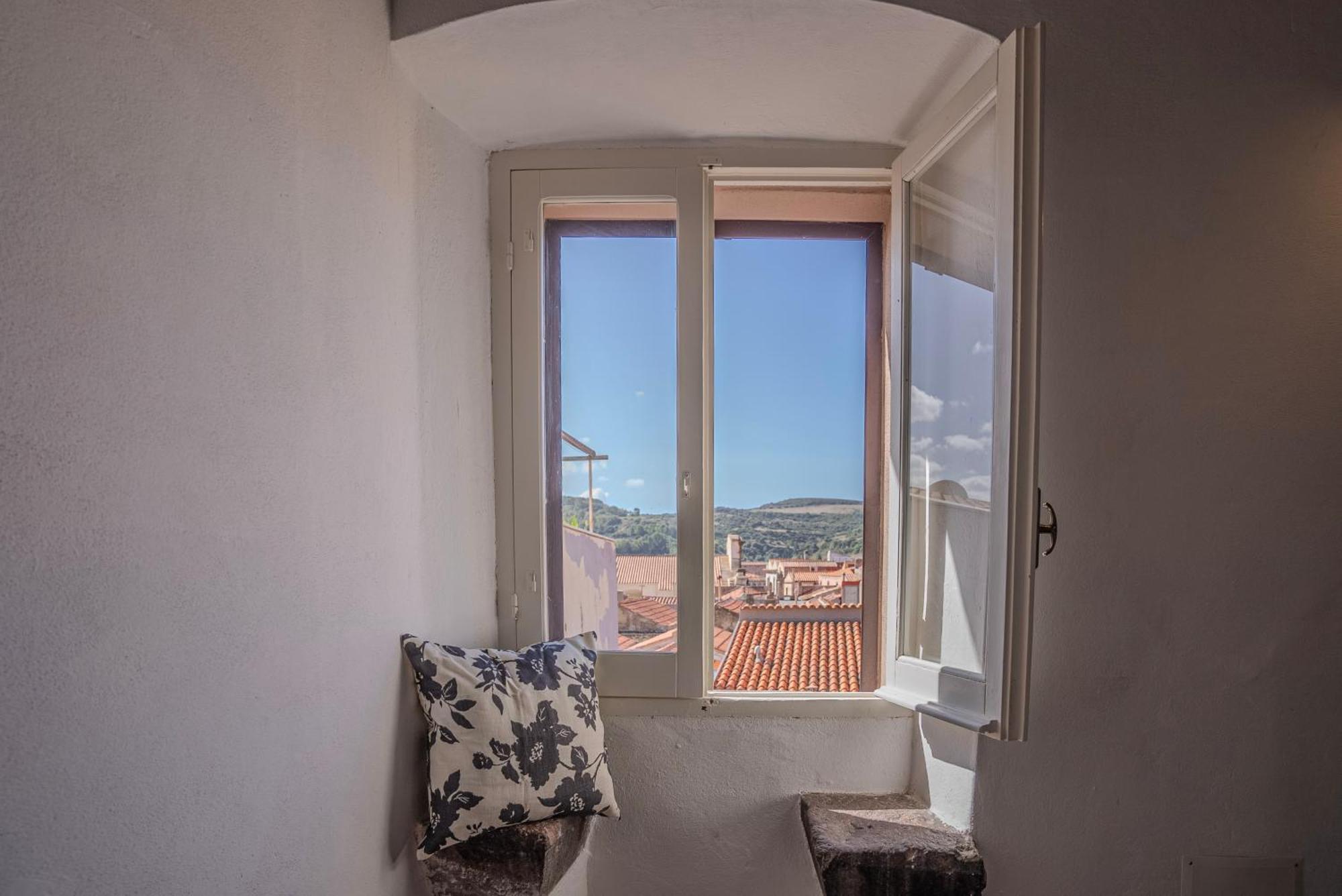 Sardinian Gallery Domus 博萨 外观 照片