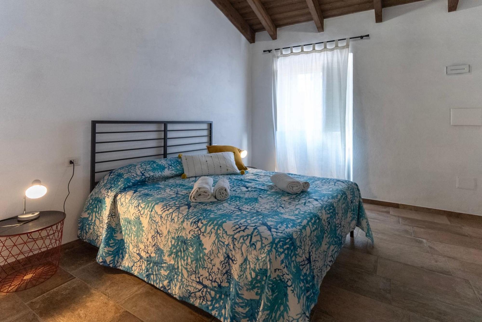 Sardinian Gallery Domus 博萨 外观 照片