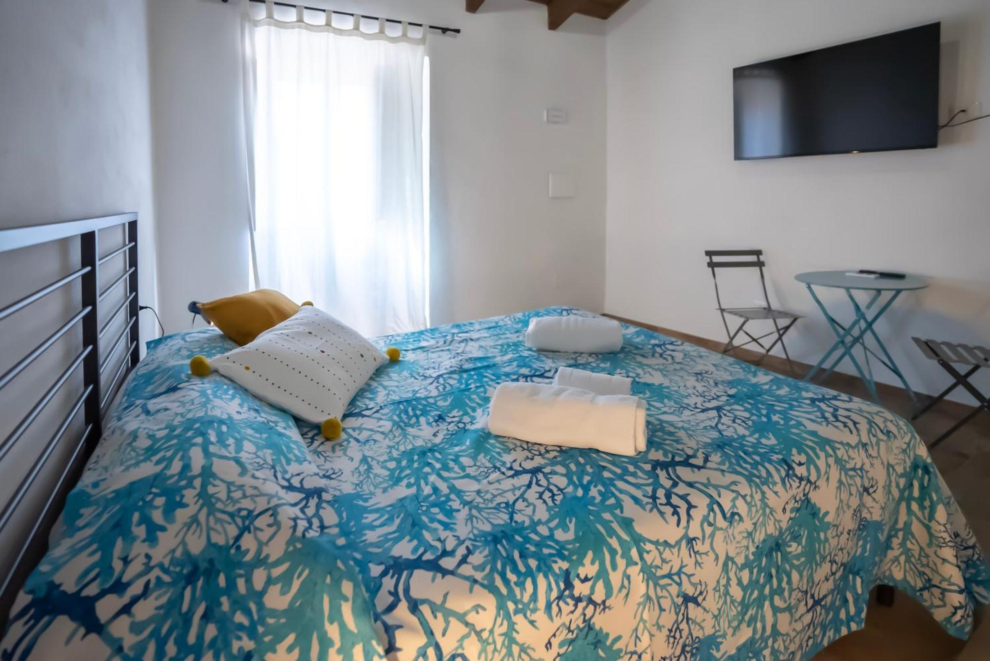Sardinian Gallery Domus 博萨 客房 照片